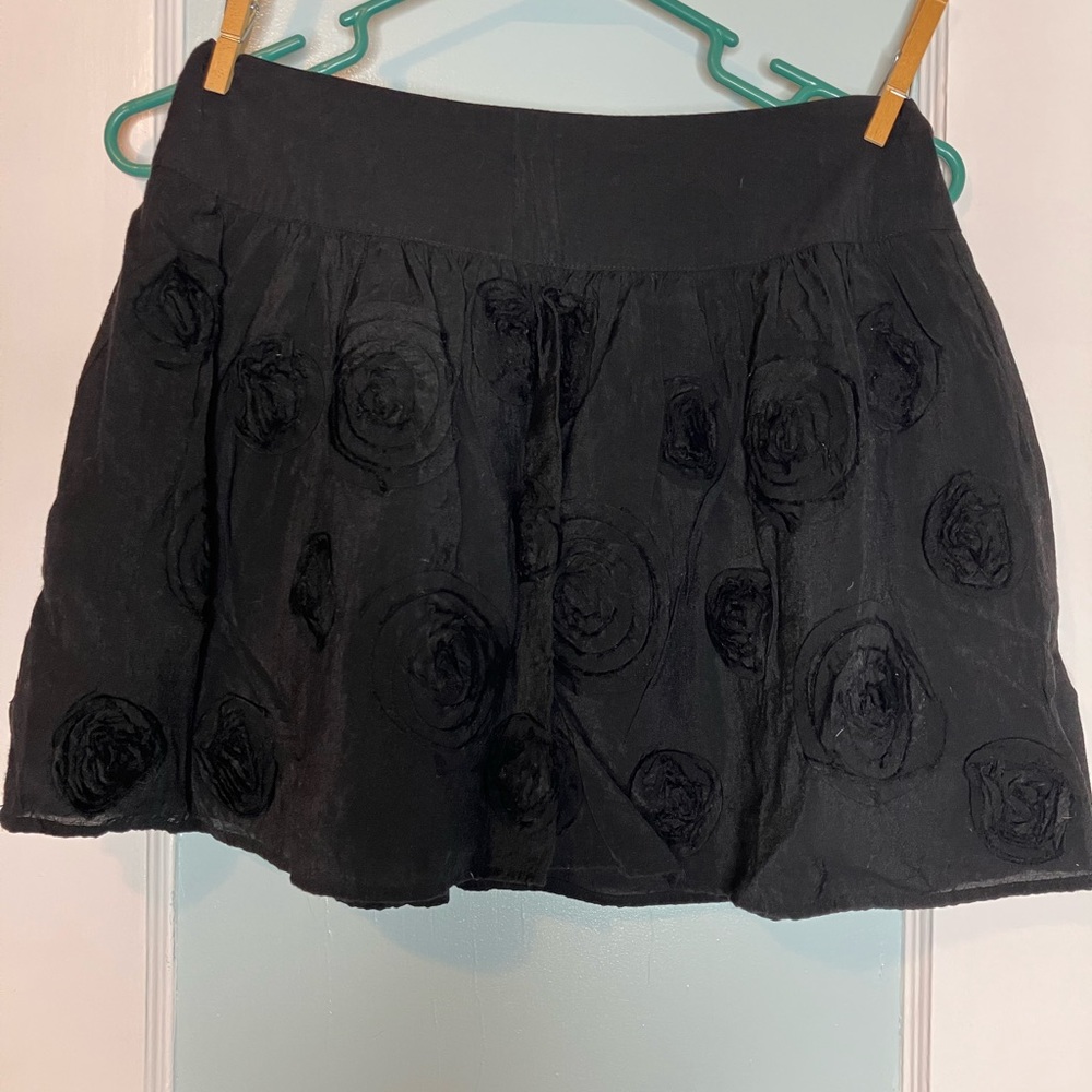 VTG Forever 21 Y2K Black Rosette 3D Floral Mini Skirt Size S